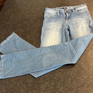 Ymi wannabettabutt mid rise stretch jeans size 9